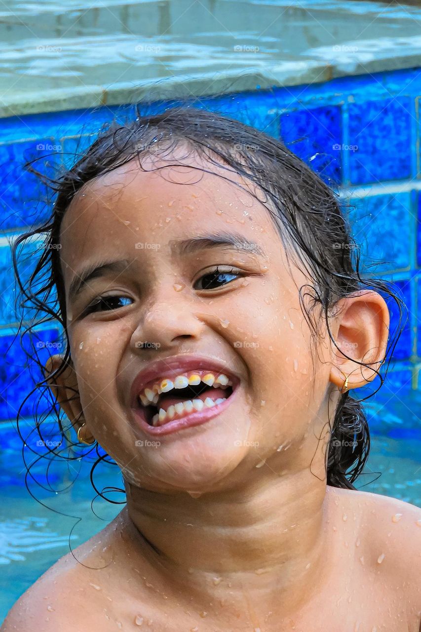 Smile on the pool