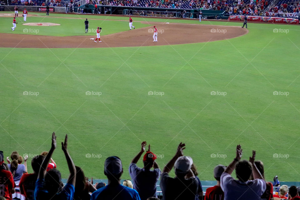 Baseball Fans Cheer