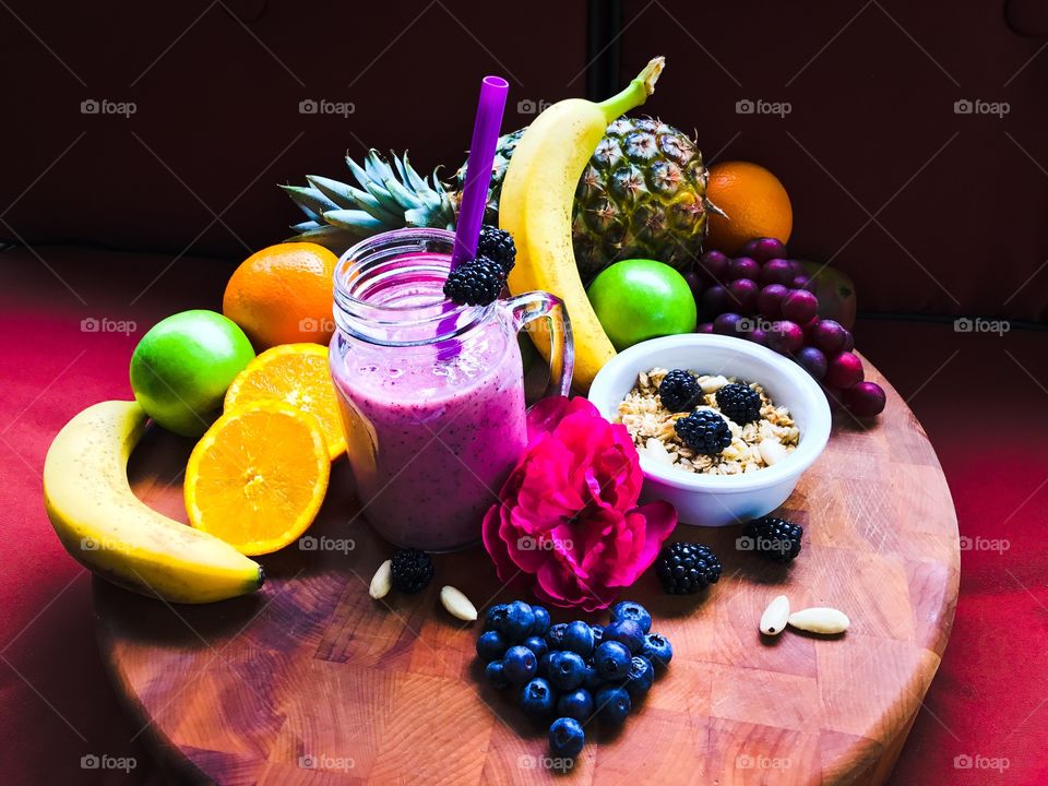Breakfast fruit smoothie 