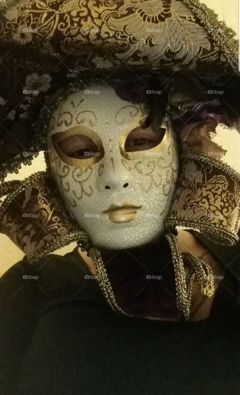 masked lady