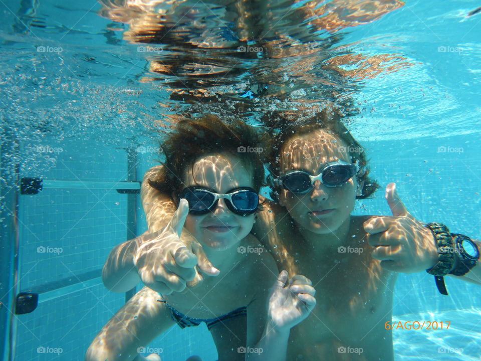 underwater kids