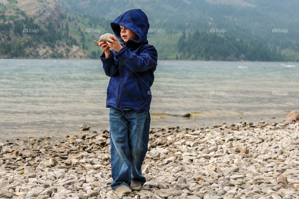 Is this a good rock to throw? 