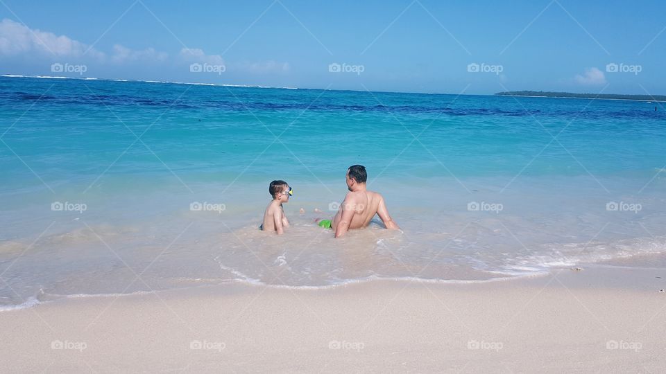 family on the ocean