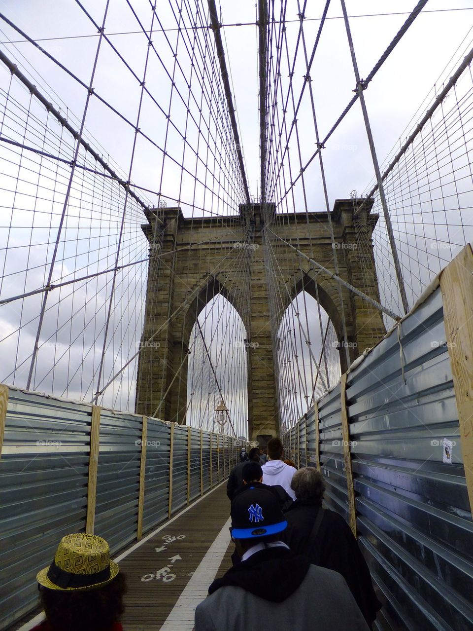 NEW YORK CITY BROOKLYN BRIDGE HIKE PATH