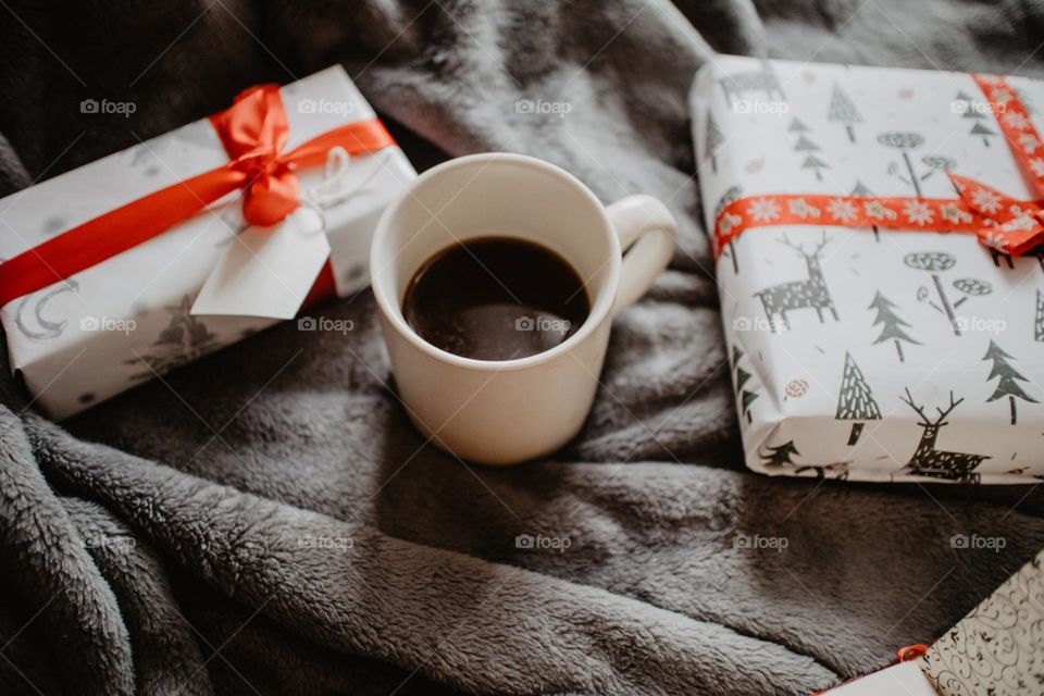 coffee and christmas gifts / winter holidays / winter beverage / celebration 