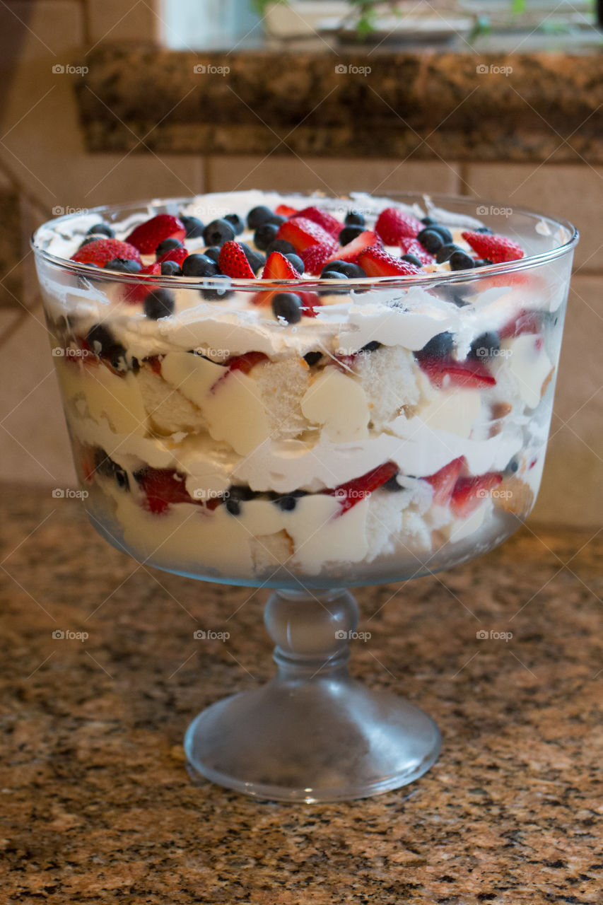 Berry trifle 