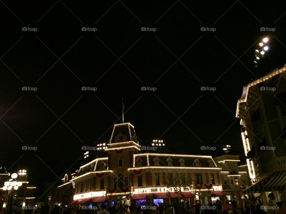Carnival Style Disneyland Main Street. 2019. 