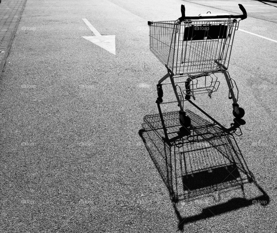 shopping cart shadow