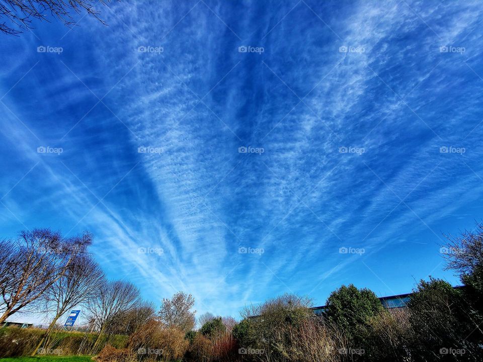 Clouds like a fan