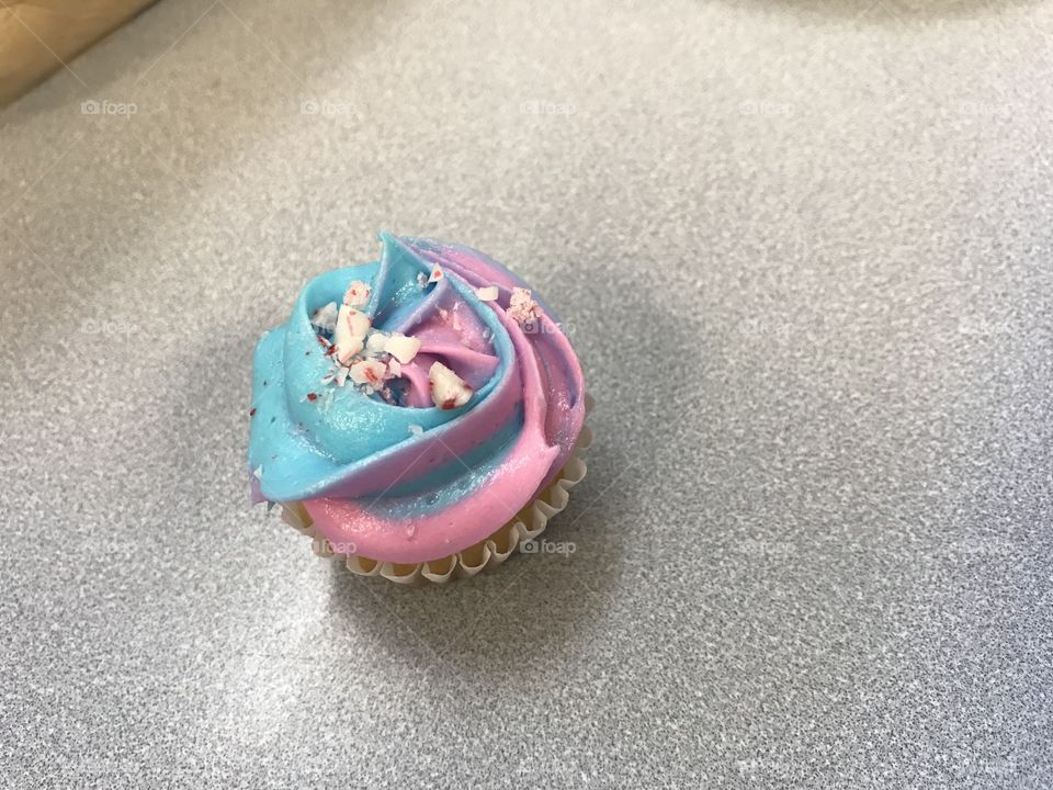 Candy cane swirl cupcake