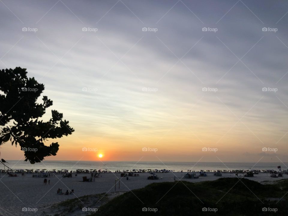 Por do sol na Praia Grande. Arraial do Cabo. RJ.