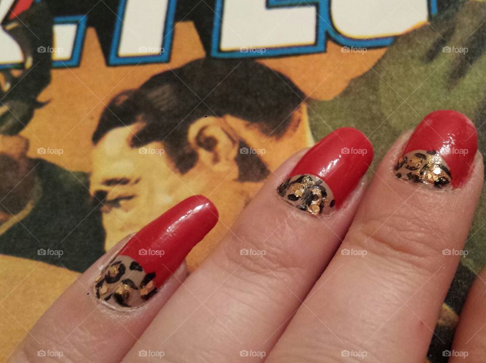 Half moon 1950s nail art with cheetah/leopard print