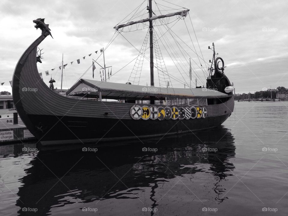 water sea boat viking by kamrern