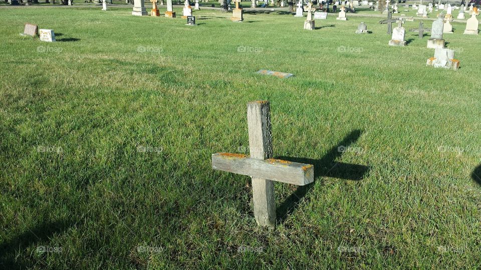 wooden grave marker