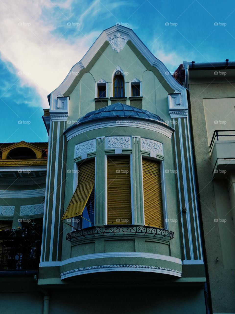 building in Oradea