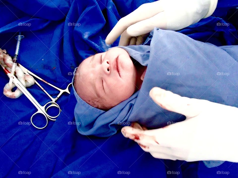 Newborn swaddle 