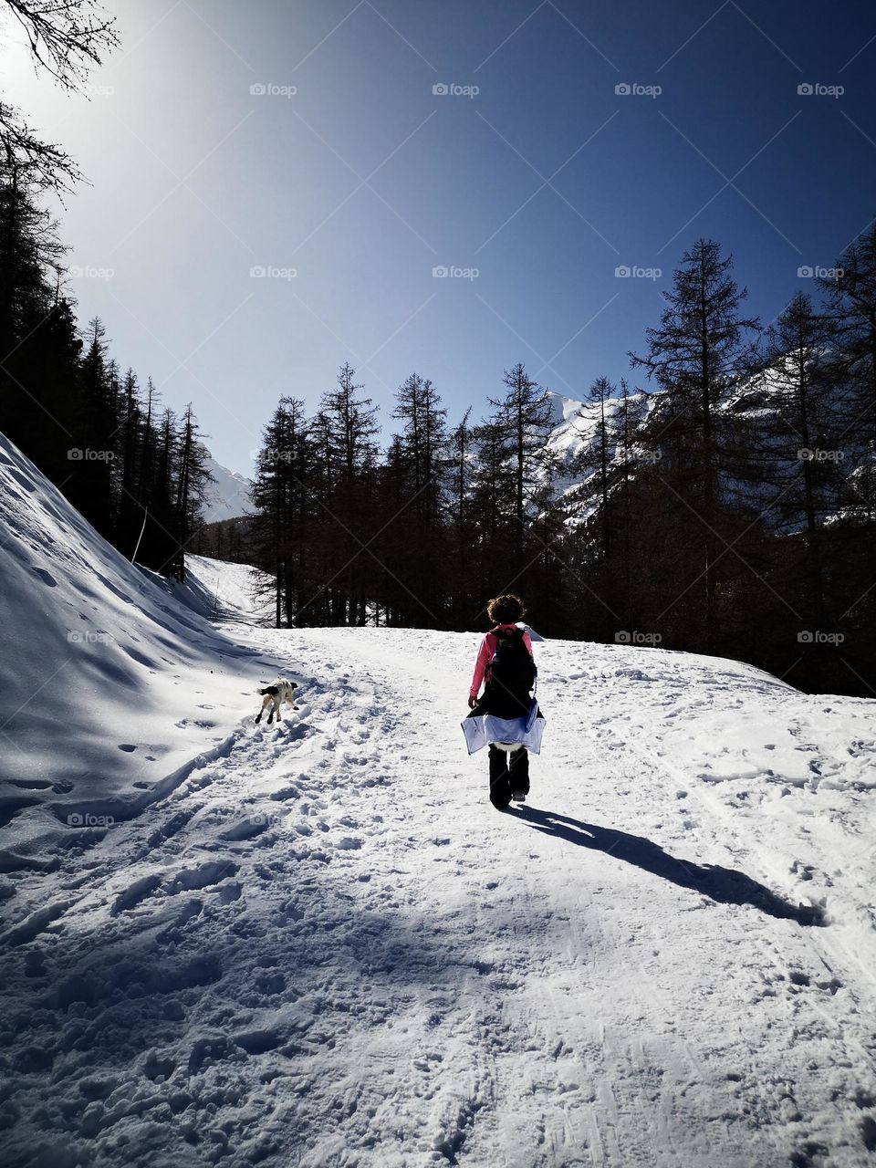 marcher dans la neige