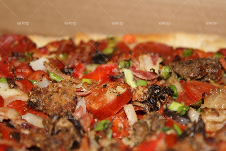 pizza with all the fixings 
@LuigisPizza