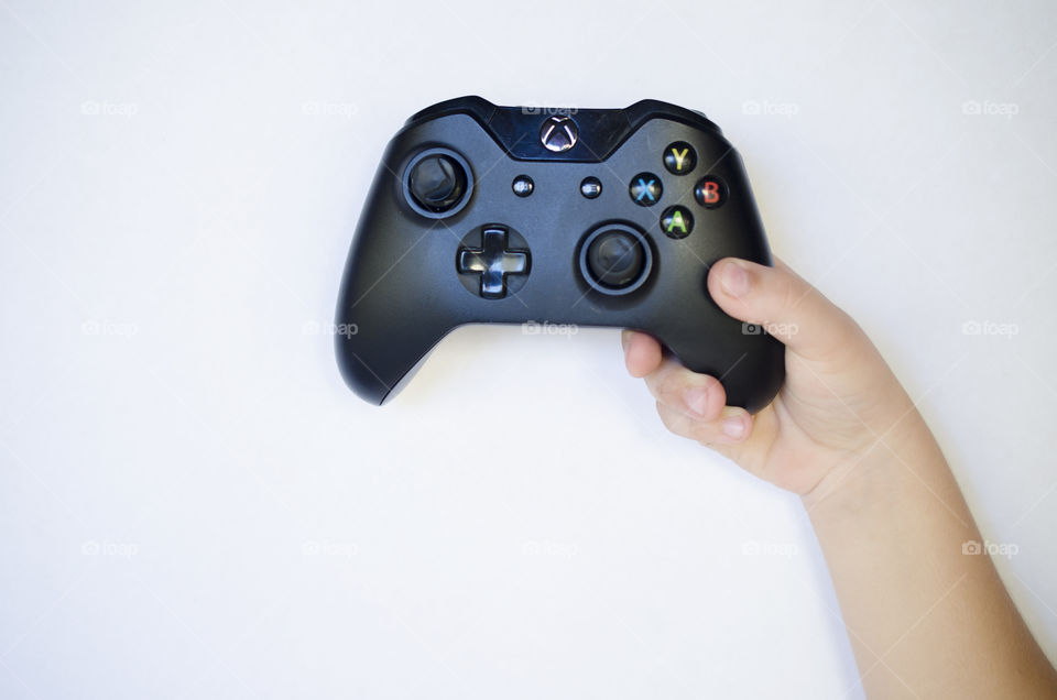 Video game controller 