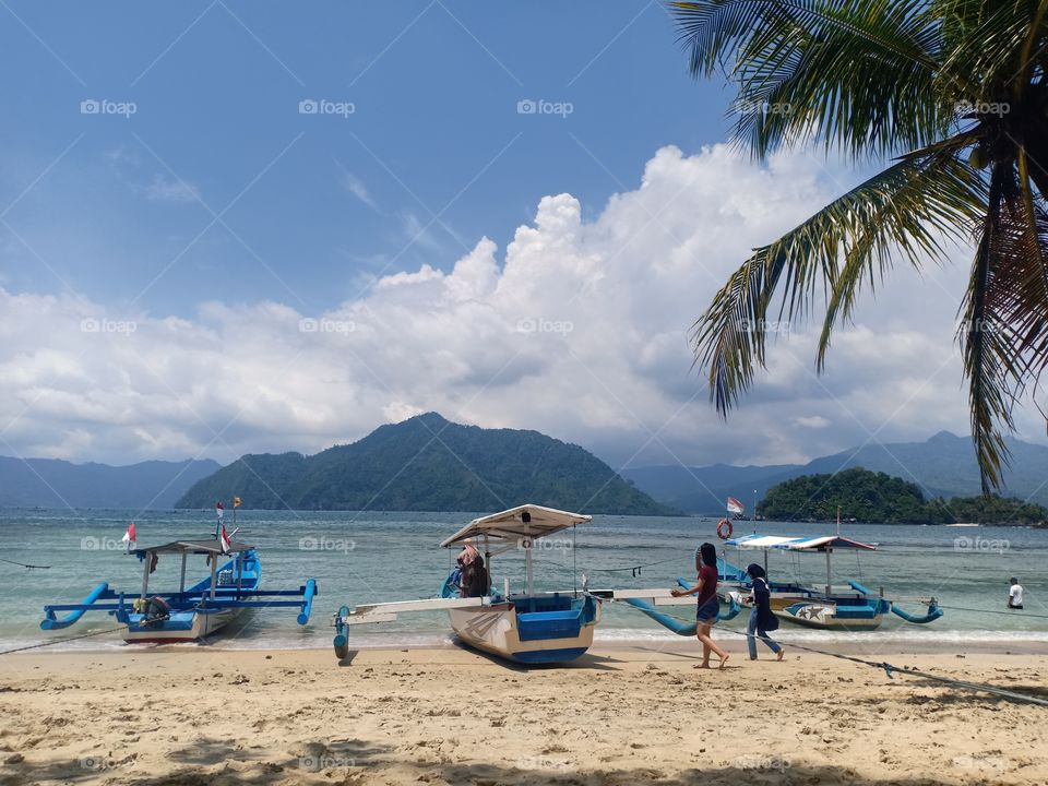 let's go have a sail