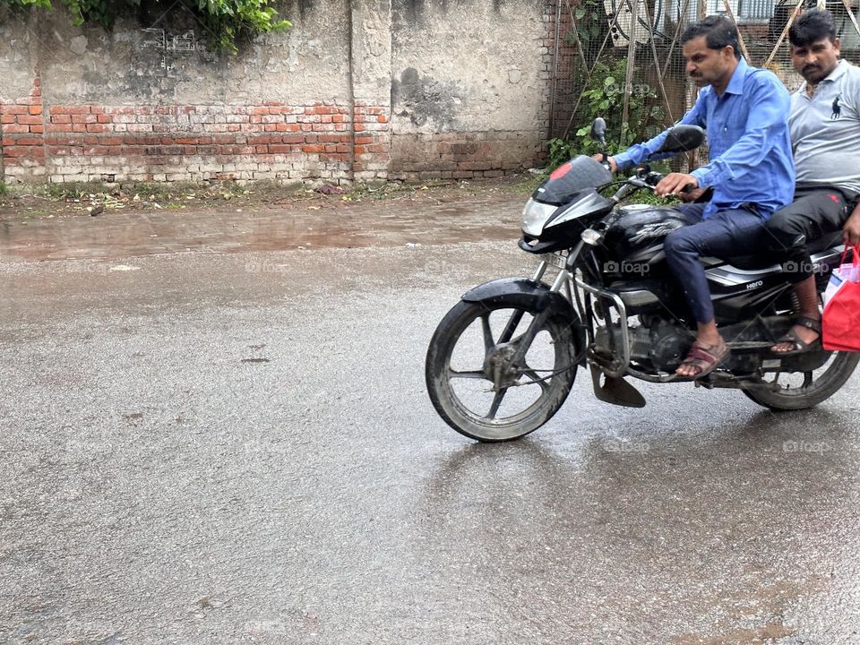 Commuting on motorcycle 