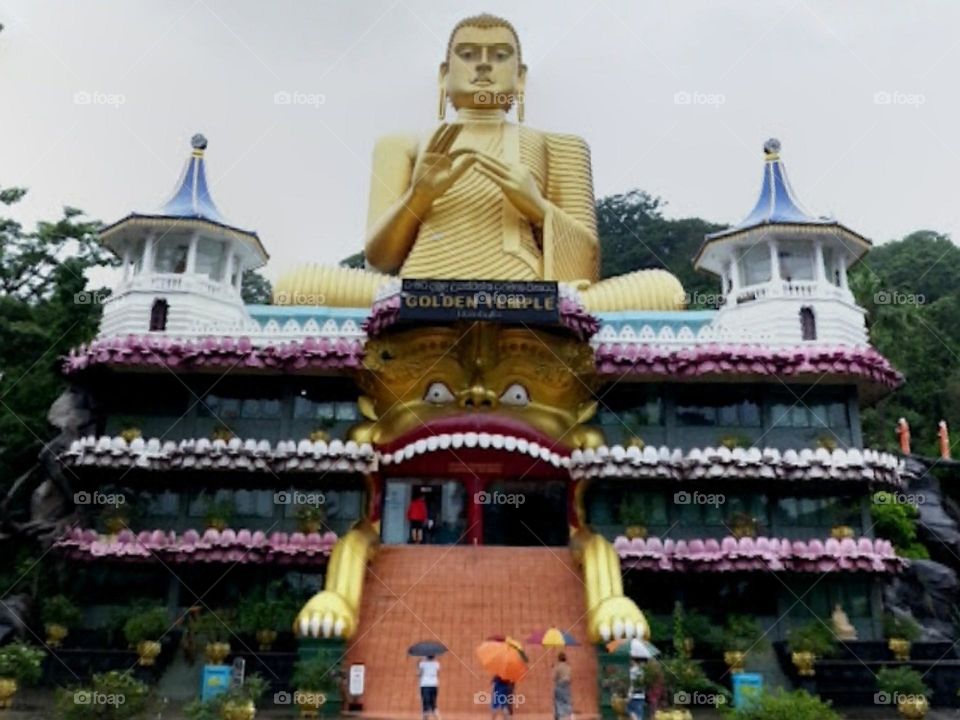 Dambulla Royal Cave Temple and Golden Temple , Sri Lanka 💓