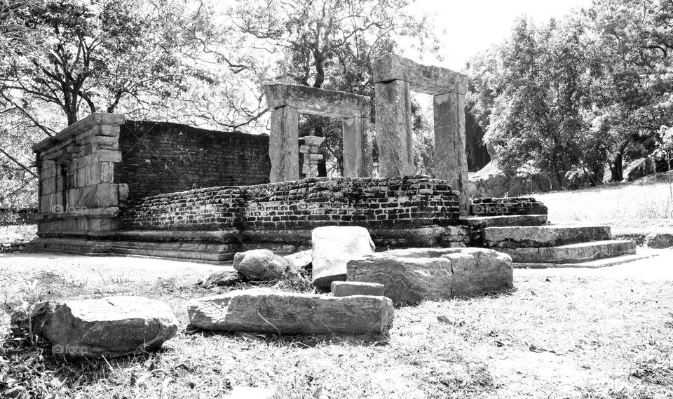 Yapahuwa rock fortress, ancient city of Sri lanka. Ruins of old palace