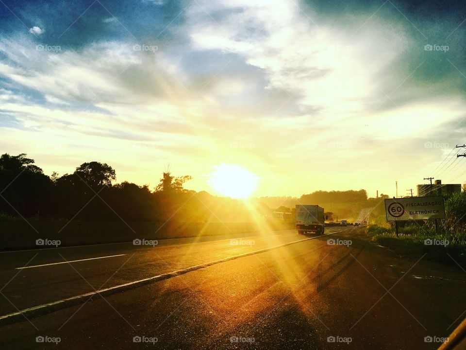 ☀️#Sol muito bonito de #natureza e #beleza indescritíveis.
Obrigado, #MãeTerra.
🌱
#inspiração #amanhecer #morning #fotografia #paisagem #sun #céu #landscapes 