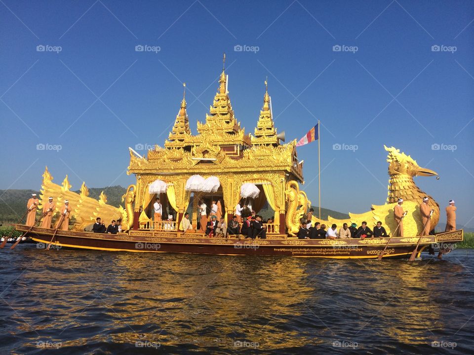 Yearly inle lake boat festval 