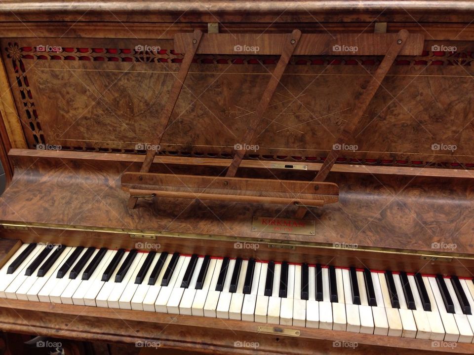 Old Piano