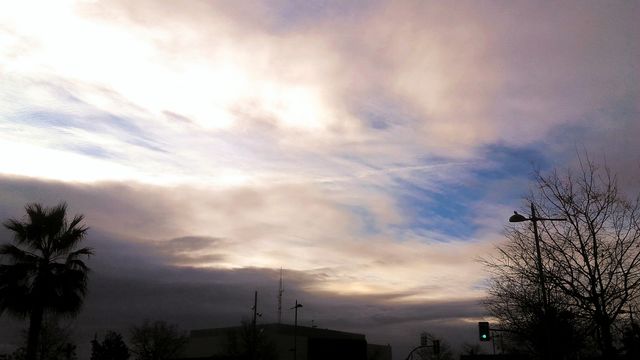 mirando al cielo