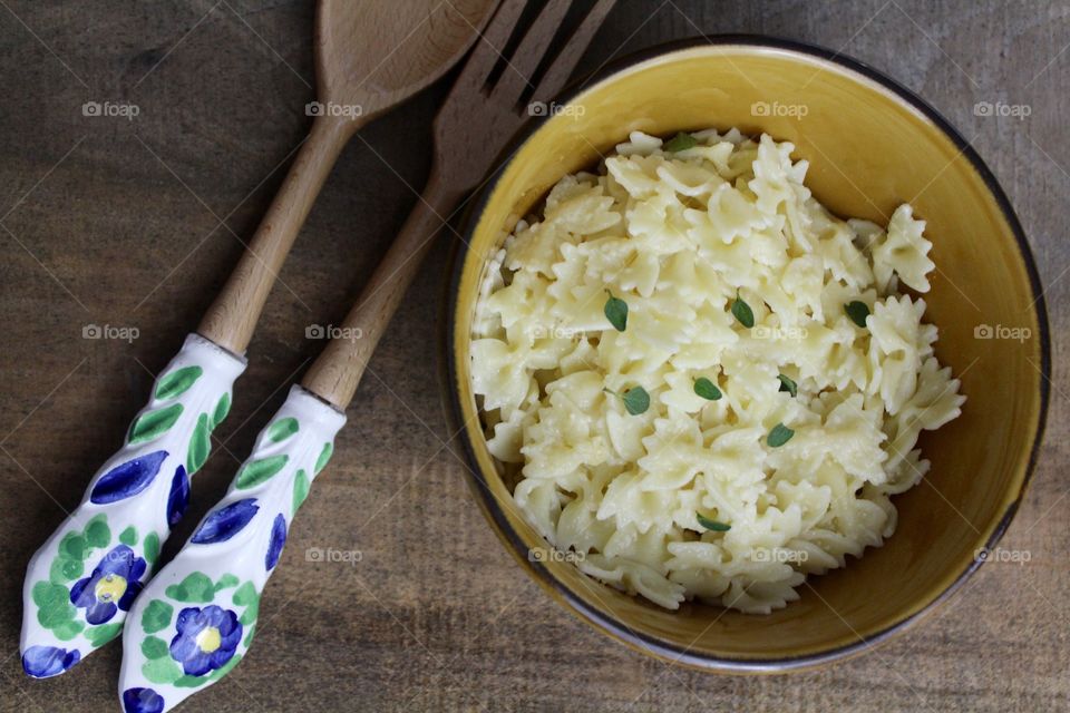 Pasta with butter and Parmesan 