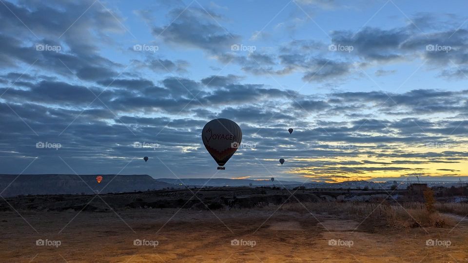 Morning flight on the baloon