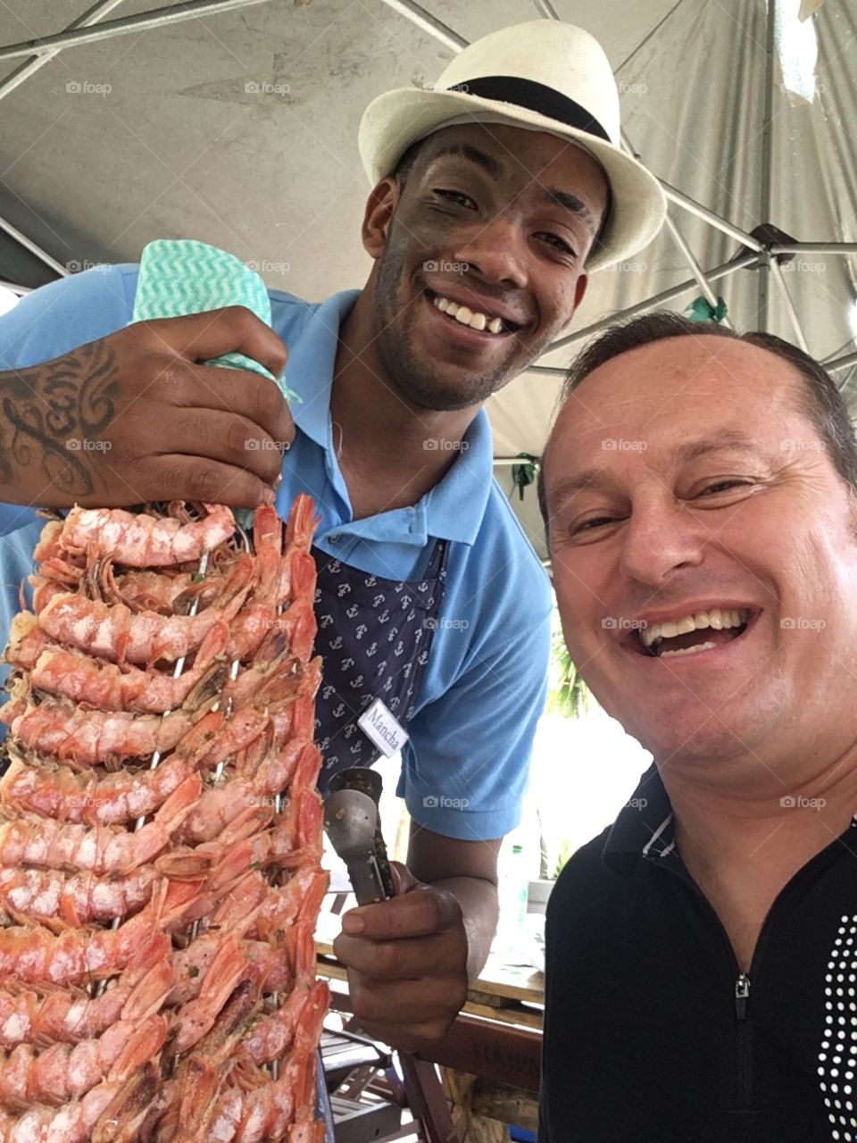 Sessão Gourmet: pratos de frutos do mar muito bem elaborados. Quer camarão? Hum... a alegria de quem vai matar a fome! 🍤