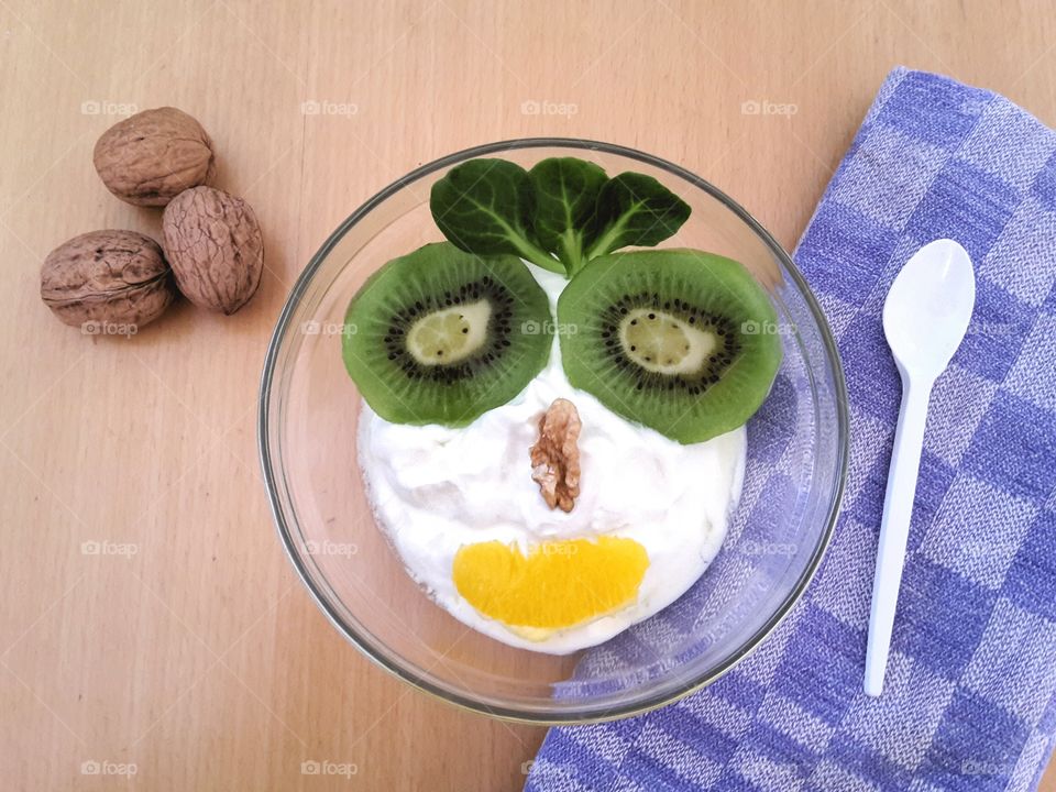 yoghurt with fruits and nuts