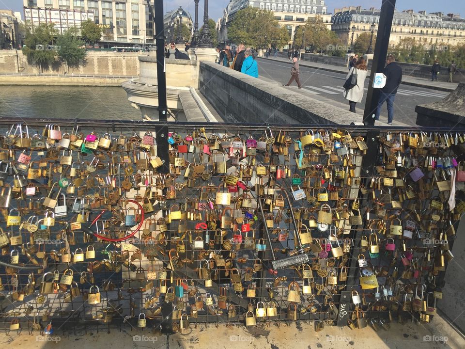 Paris, pont neuf. L'amour