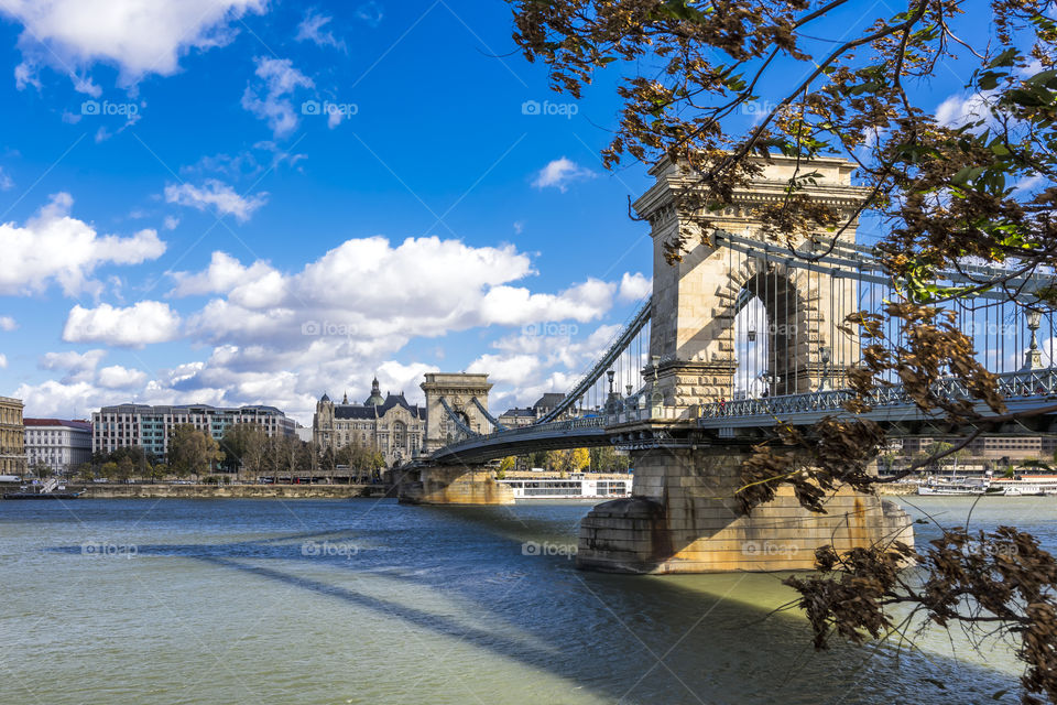 The chain bridge in autumn.