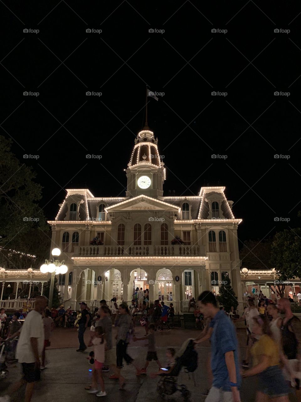 #day124 Everyday WDW Orlando Florida. I have been lost on Disney Properties consecutively since 4/3/19 You can find my encounter https://www.facebook.com/selsa.susanna or on IG selsa_susanna Disney’s Magic Kingdom 8-4-19 Sunday