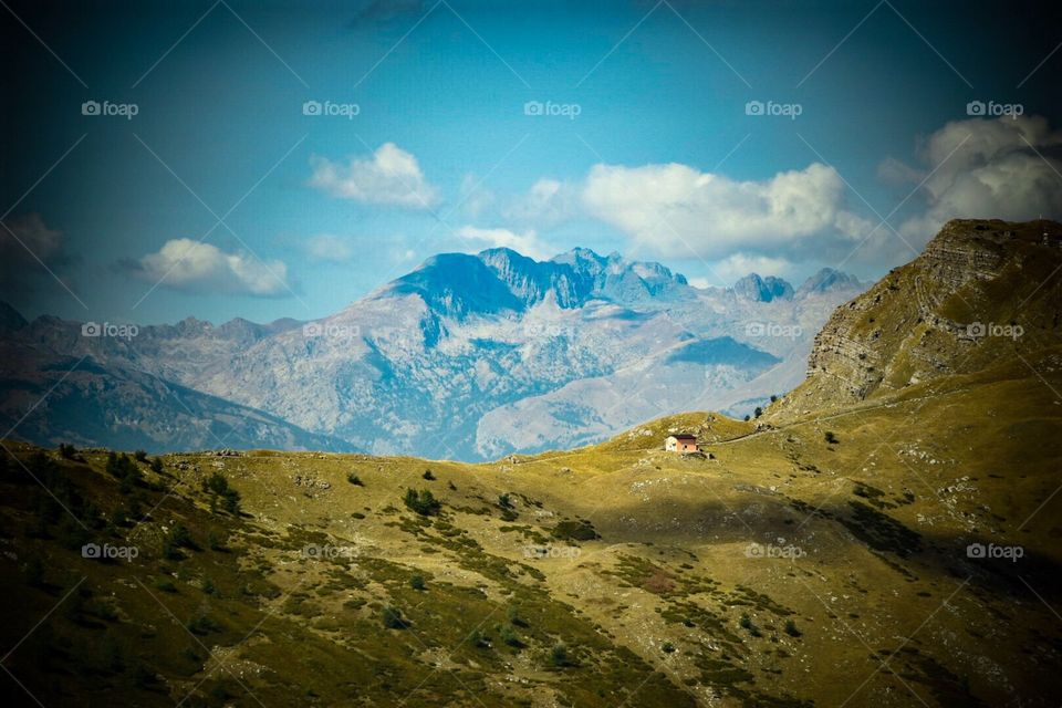 alps, alpine, mountainhut, hiking, trailrunning, via alpina
