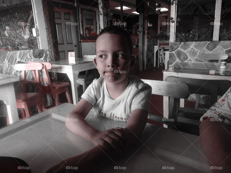 boy un the restaurant