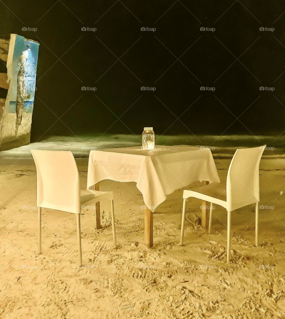 Join me for dinner on the beach.