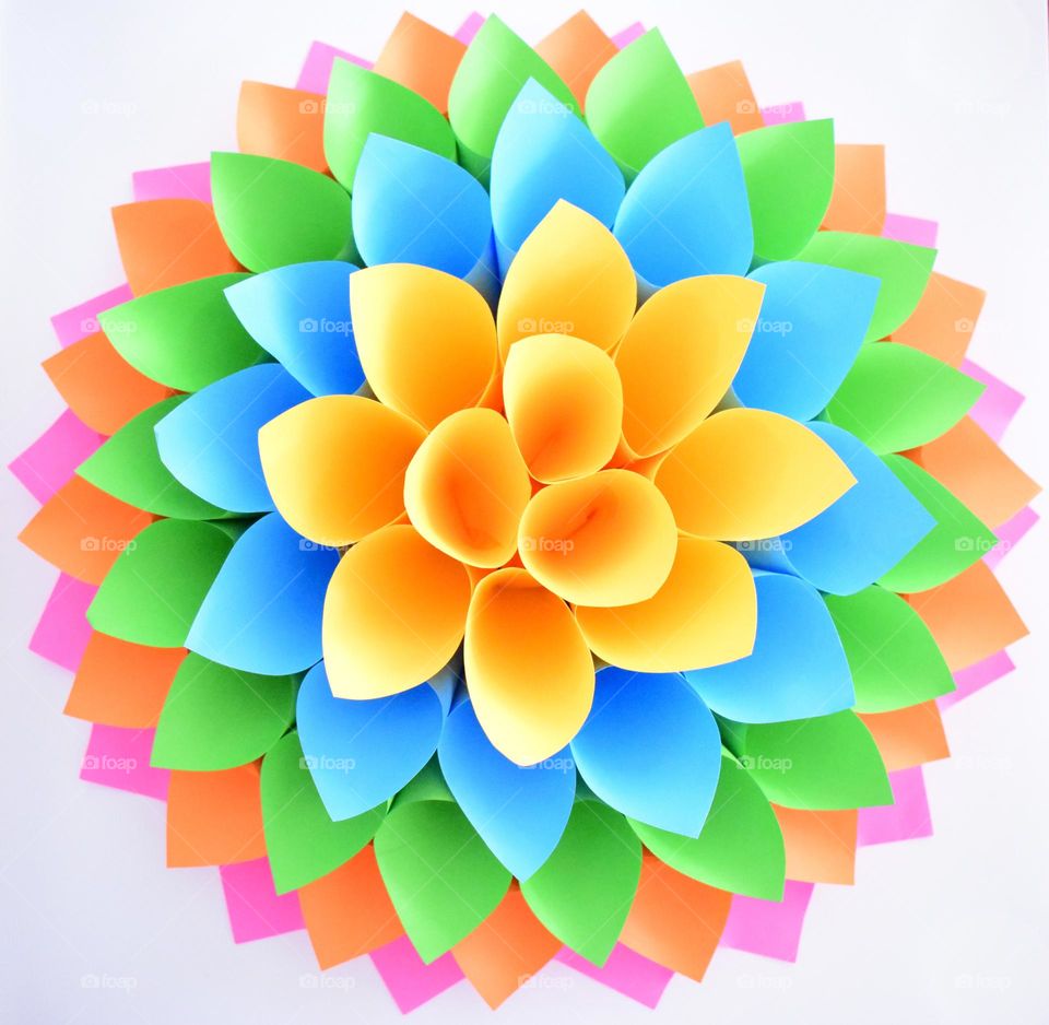 DIY table ,wall and background decorations for a party. Creative with your hands. Handmade crafts with pastels. Doing arts, crafts, hobby and hobbies at home. Creating paper flower flowers and paper dahlia flowers. Making paper wreath dahlia.