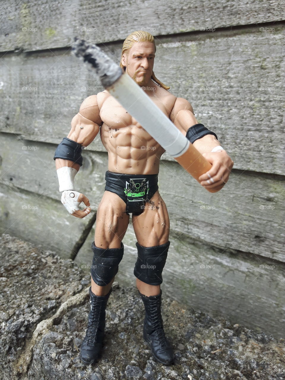 Smoking makes you strong