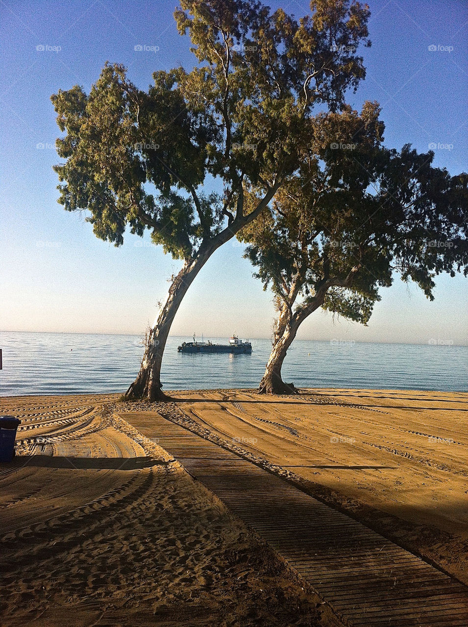 summer sea oil ship by lgt41