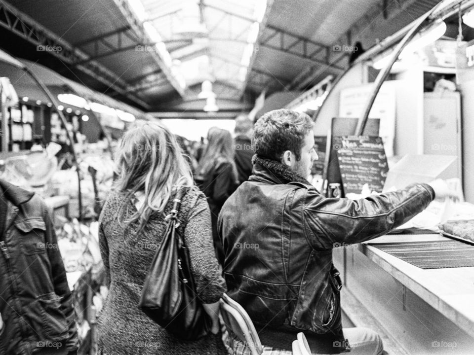 Crowds at the Marche des Enfants Rouges