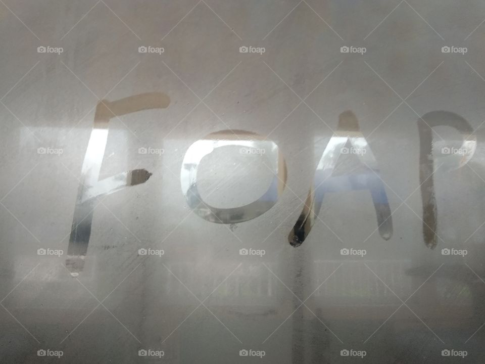 foap text water drop