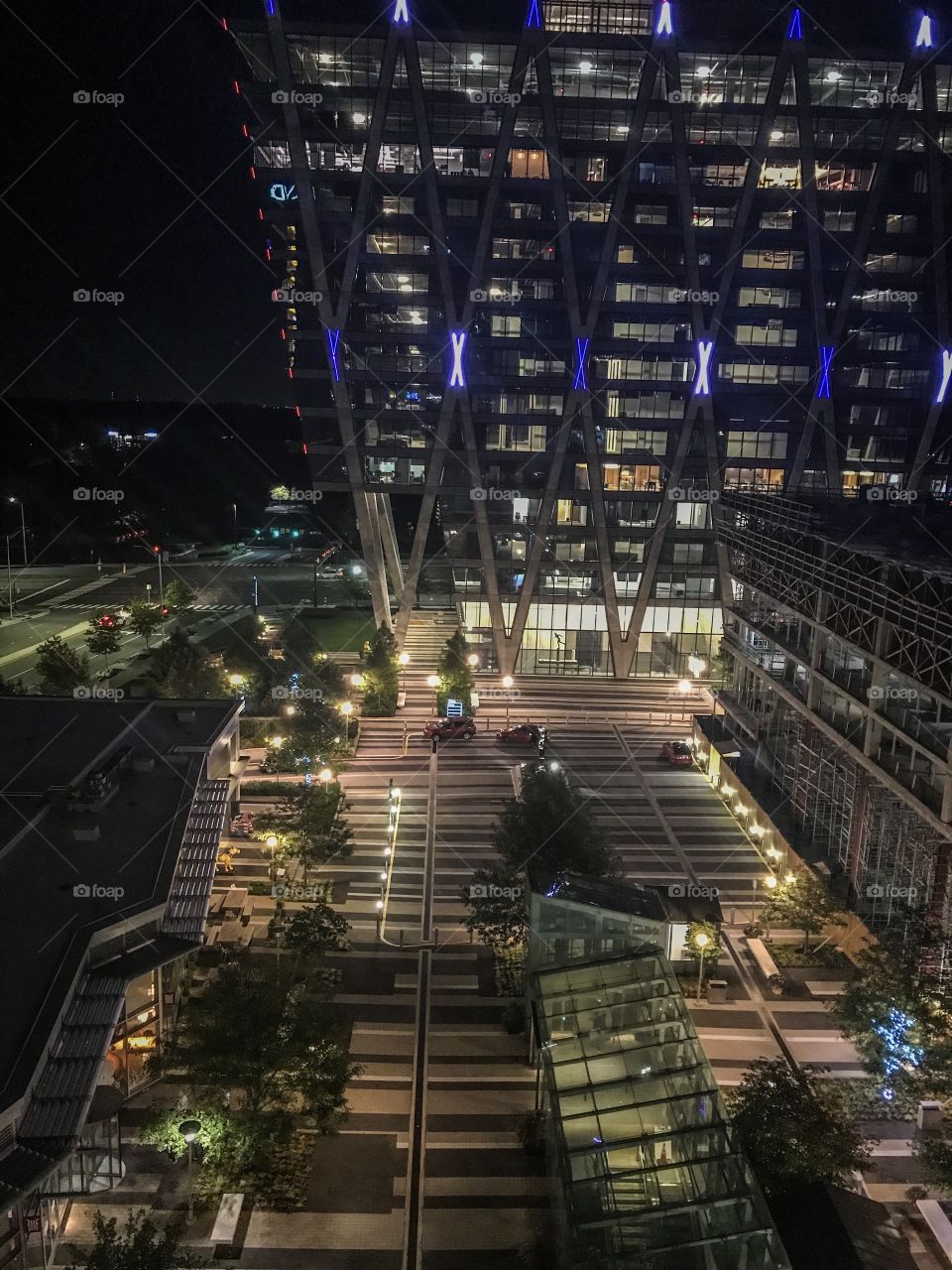 Restaurant and metro court yard