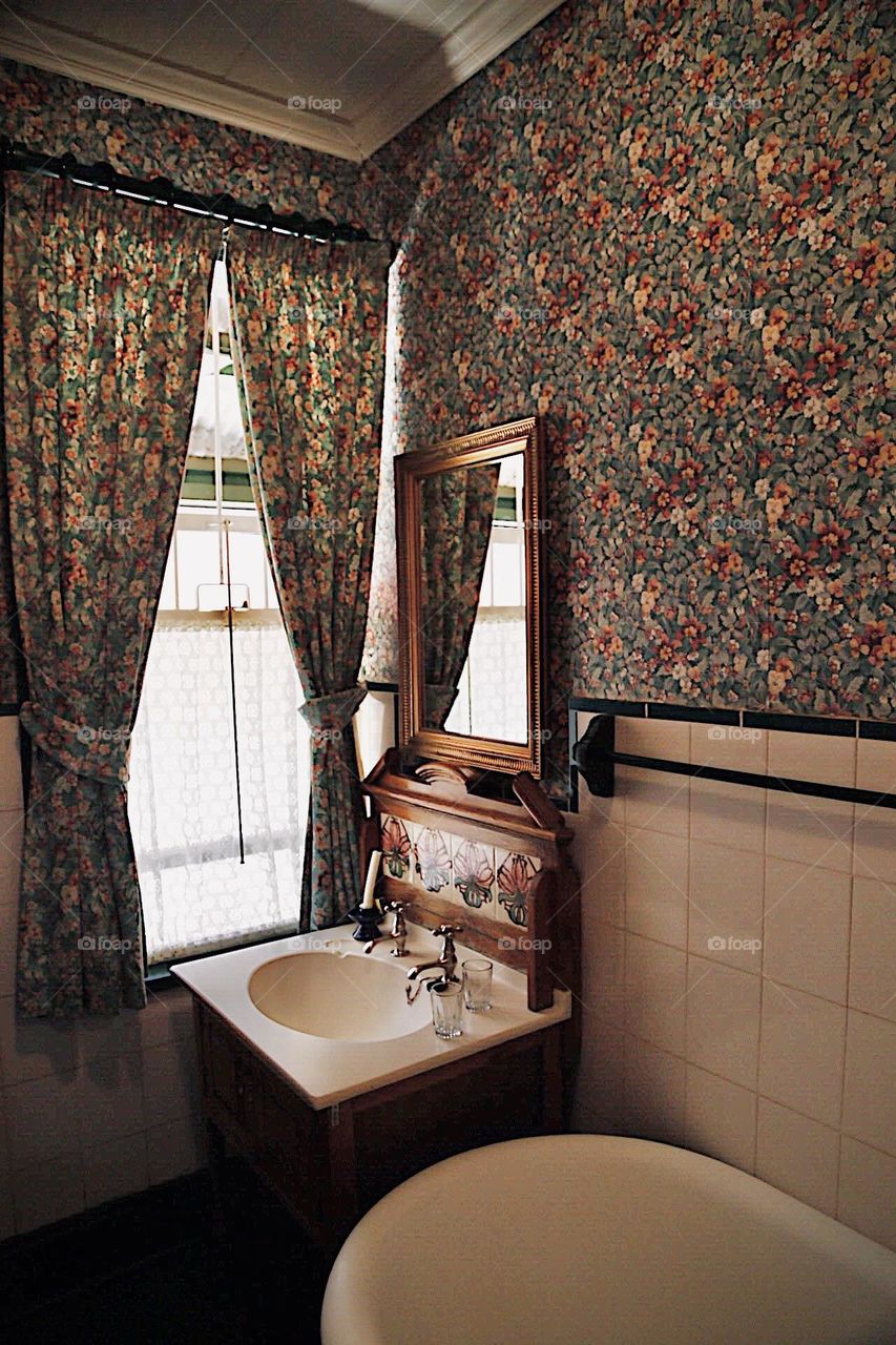 Vintage bathroom 