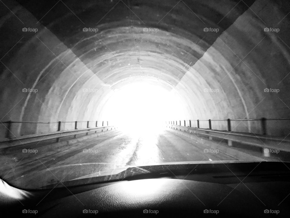 Tunnel, car drive light chromati. Designful 