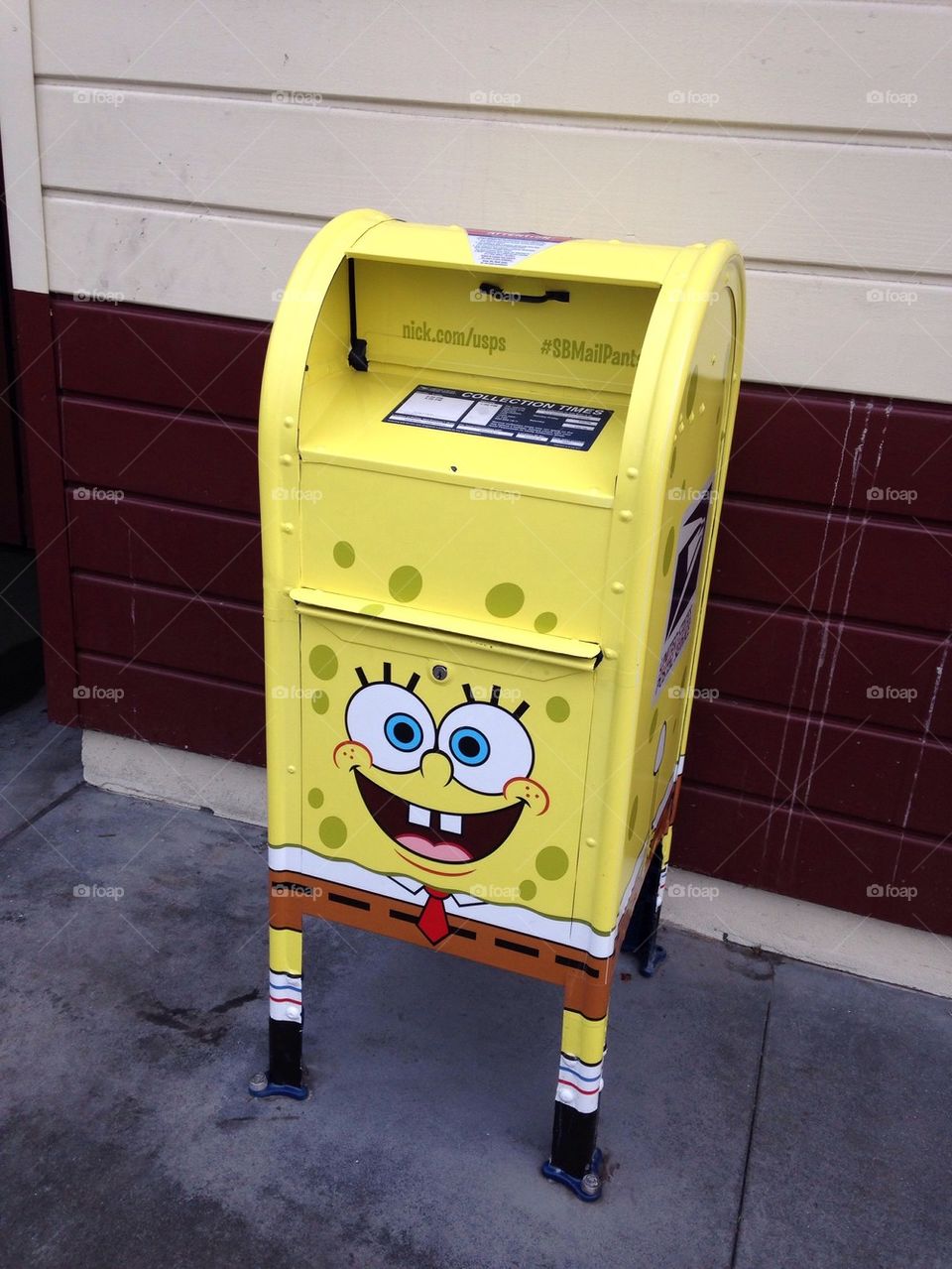 Sponge bob mailbox
